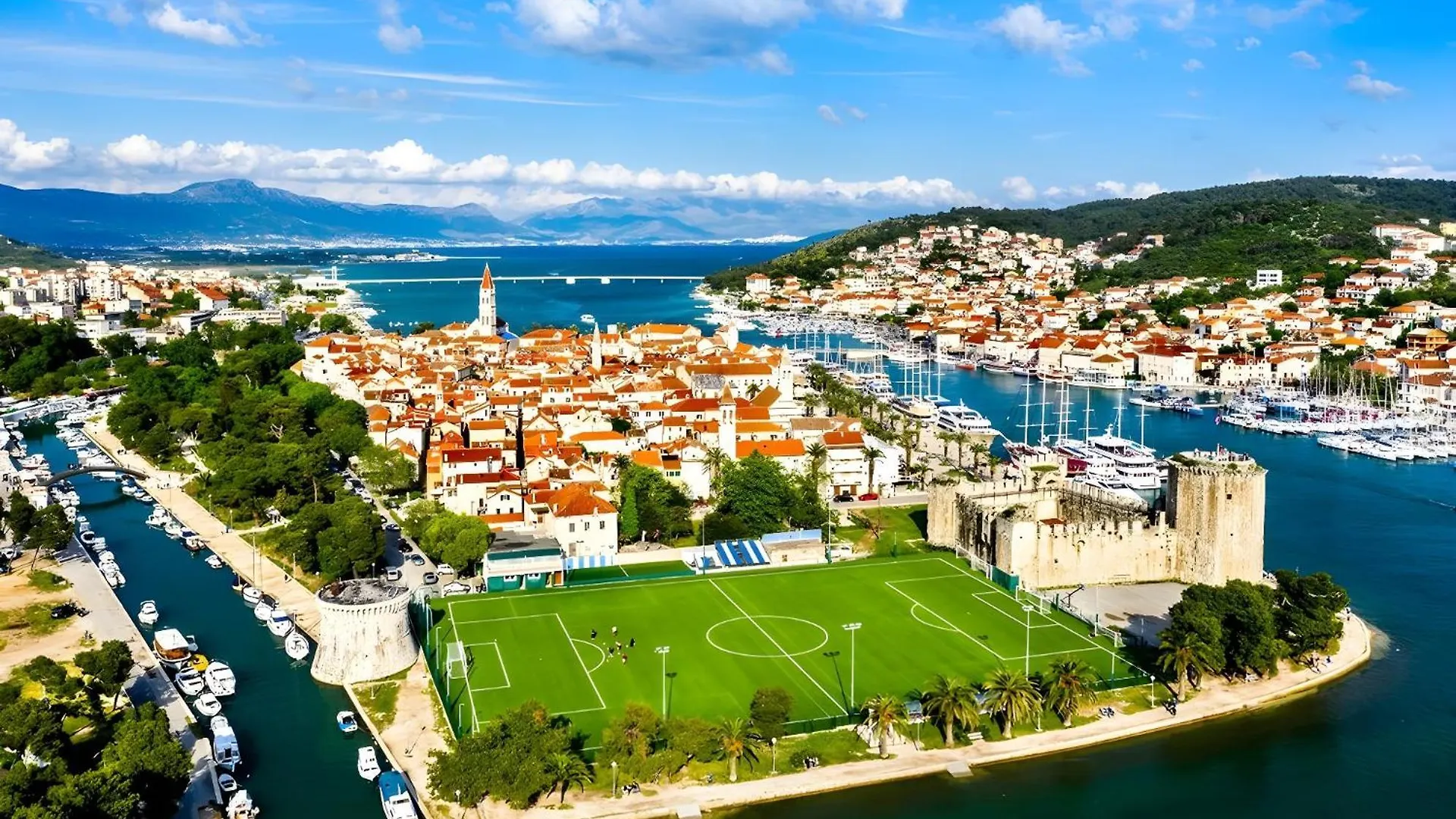 Villa Cosy Trogir 0*,  Croatia